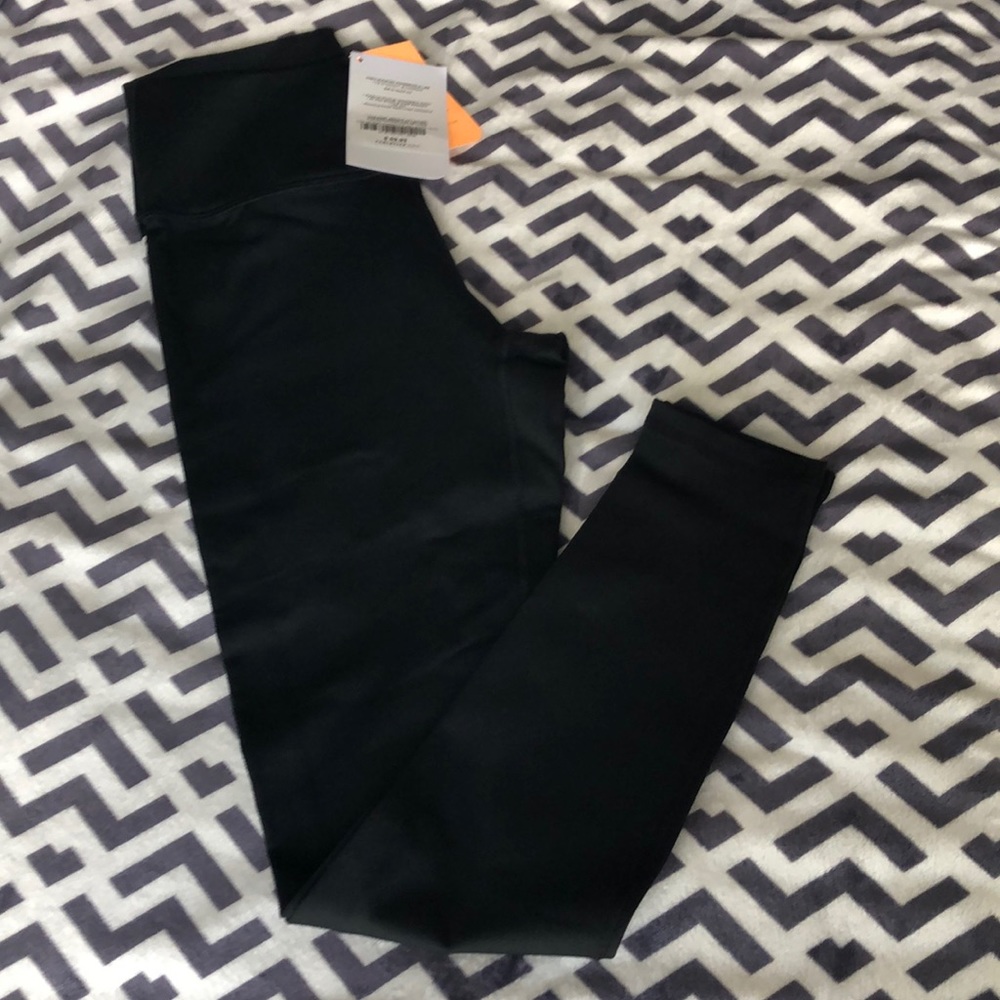 Never worn Fabletics Power Hold leggings